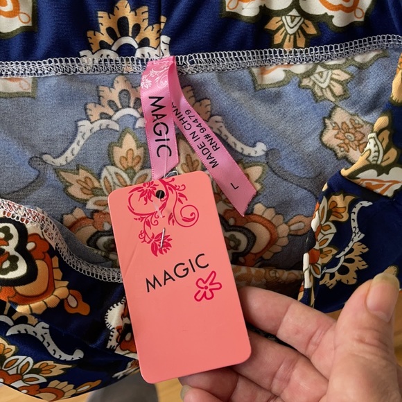 NWT MAGIC- Bell Bottom Flare Pants - Picture 6 of 7